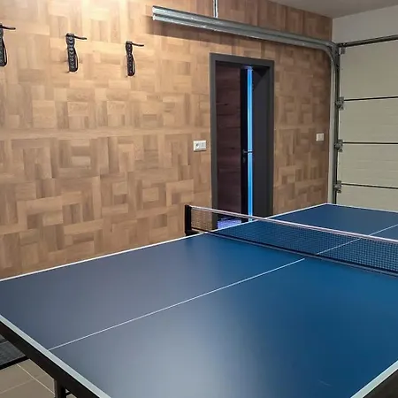 Apartmanica 1a, Finnish Sauna, Jacuzzi, Garage, شاليه