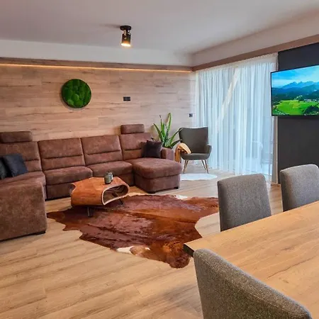 Apartmanica 1a, Finnish Sauna, Jacuzzi, Garage, 도노발리