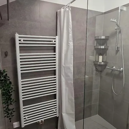 Apartmanica 1a, Finnish Sauna, Jacuzzi, Garage, * دونوفالي